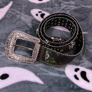 Super pretty camo bedazzled belt